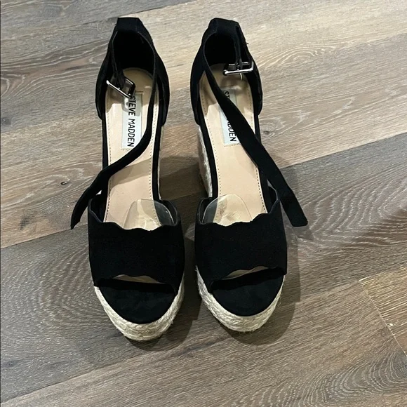 Steve Madden Black Espadrille Wedges - Picture 1 of 3
